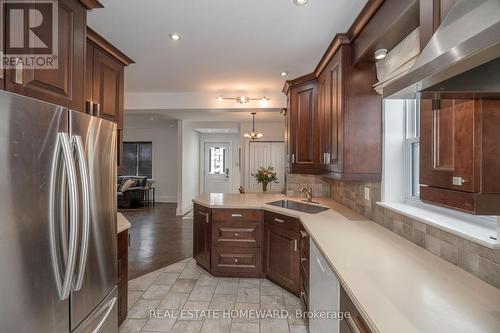 237 Ferris Road, Toronto, ON - Indoor Photo Showing Kitchen