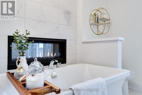 1956 Don White Court, Oshawa, ON - Indoor Photo Showing Bathroom