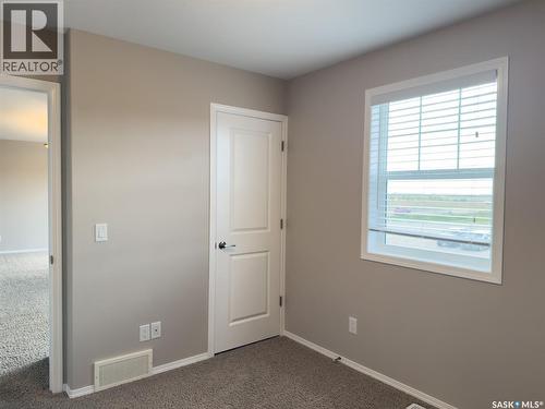 329 100 Chaparral Boulevard, Martensville, SK - Indoor Photo Showing Other Room