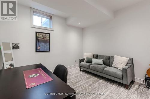 23 Samson Trail, King, ON - Indoor