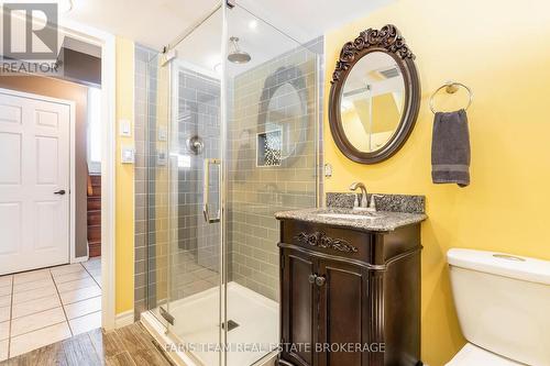 52 Roth Street, Essa, ON - Indoor Photo Showing Bathroom