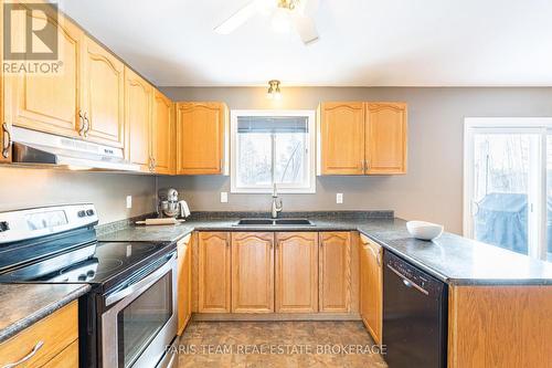 52 Roth Street, Essa, ON - Indoor Photo Showing Kitchen With Double Sink