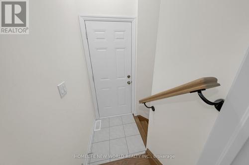 48 Crofting Crescent, Markham, ON - Indoor Photo Showing Other Room