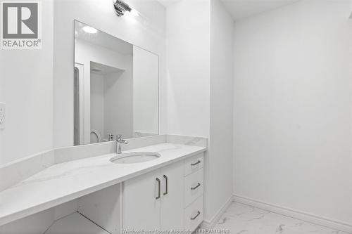 100 Erie Street North, Ridgetown, ON - Indoor Photo Showing Bathroom
