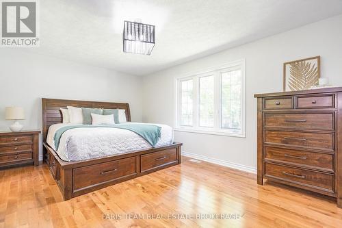 21 Maryjane Road, Tiny, ON - Indoor Photo Showing Bedroom