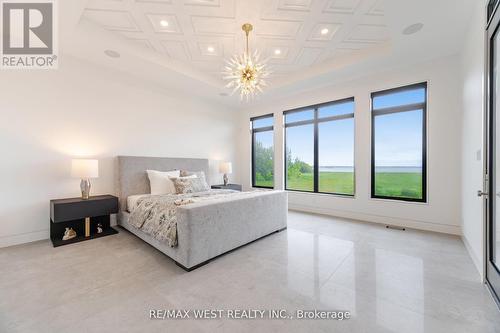 83 Navigation Drive, Prince Edward County, ON - Indoor Photo Showing Bedroom