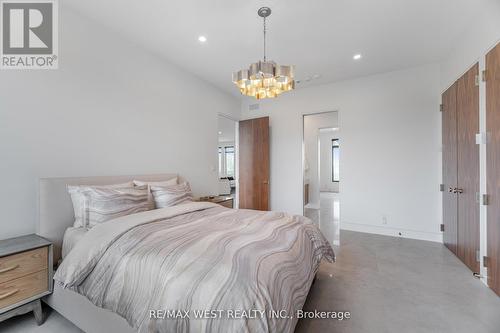 83 Navigation Drive, Prince Edward County, ON - Indoor Photo Showing Bedroom