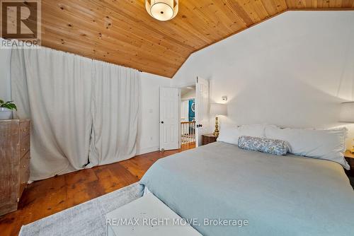 27 Durham St Street, Grey Highlands, ON - Indoor Photo Showing Bedroom
