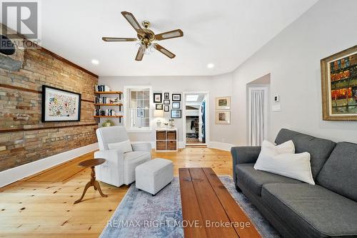27 Durham St Street, Grey Highlands, ON - Indoor Photo Showing Living Room