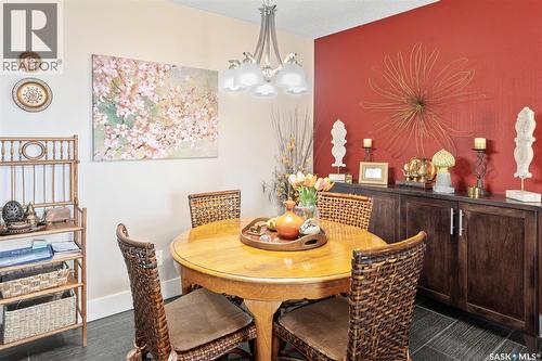 1501 320 5Th Avenue N, Saskatoon, SK - Indoor Photo Showing Dining Room