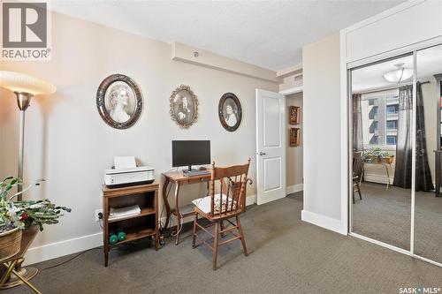 1501 320 5Th Avenue N, Saskatoon, SK - Indoor Photo Showing Office