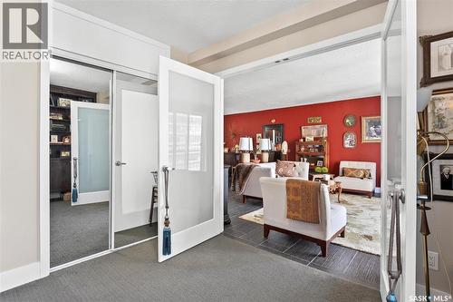 1501 320 5Th Avenue N, Saskatoon, SK - Indoor