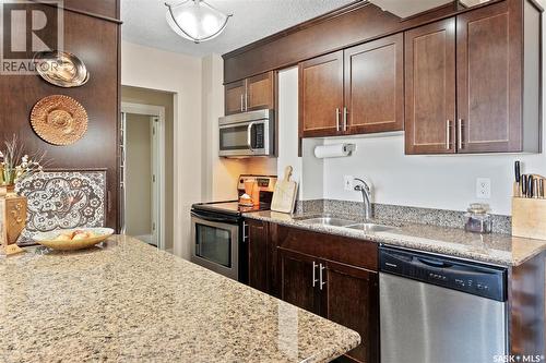 1501 320 5Th Avenue N, Saskatoon, SK - Indoor Photo Showing Kitchen With Double Sink