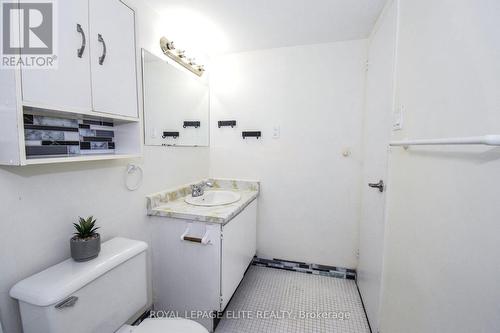 302 - 362 The East Mall W, Toronto, ON - Indoor Photo Showing Bathroom