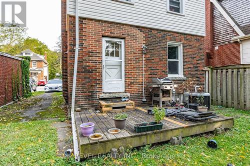 33 Cline Avenue N, Hamilton, ON - Outdoor