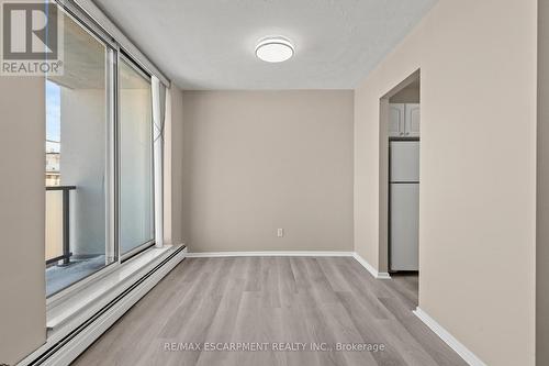 1004 - 359 Geneva Street, St. Catharines, ON - Indoor Photo Showing Other Room
