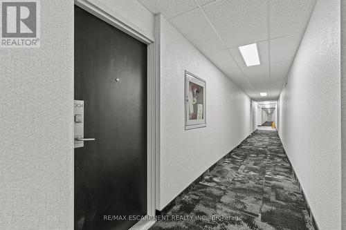 1004 - 359 Geneva Street, St. Catharines, ON - Indoor Photo Showing Other Room