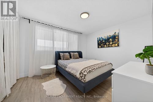 324 - 350 Quigley Road, Hamilton, ON - Indoor Photo Showing Bedroom