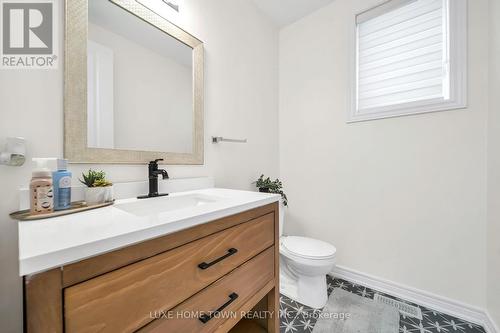 136 Harpin Way E, Centre Wellington, ON - Indoor Photo Showing Bathroom