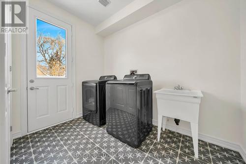 136 Harpin Way E, Centre Wellington, ON - Indoor