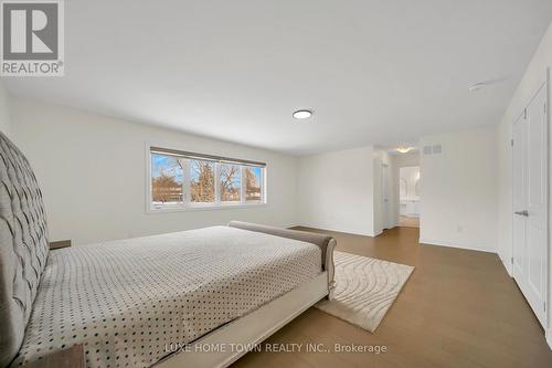 136 Harpin Way E, Centre Wellington, ON - Indoor Photo Showing Bedroom