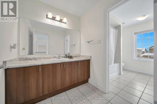 136 Harpin Way E, Centre Wellington, ON - Indoor Photo Showing Bathroom