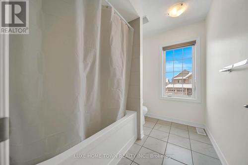 136 Harpin Way E, Centre Wellington, ON - Indoor Photo Showing Bathroom