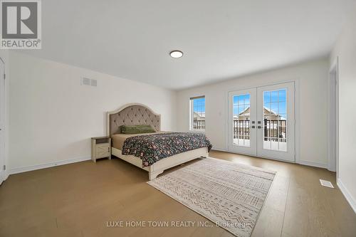 136 Harpin Way E, Centre Wellington, ON - Indoor Photo Showing Bedroom