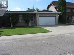542 Christopher LANE  Saskatoon, SK S7J 3S5