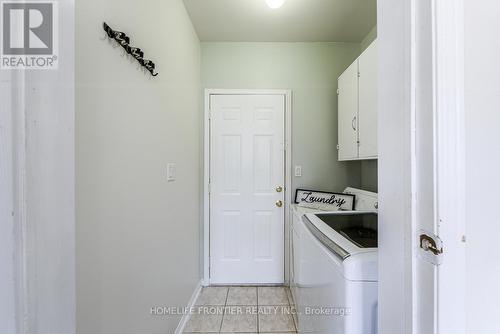 3391 Bruzan Crescent, Mississauga, ON - Indoor Photo Showing Laundry Room