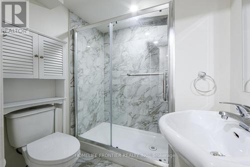 3391 Bruzan Crescent, Mississauga, ON - Indoor Photo Showing Bathroom