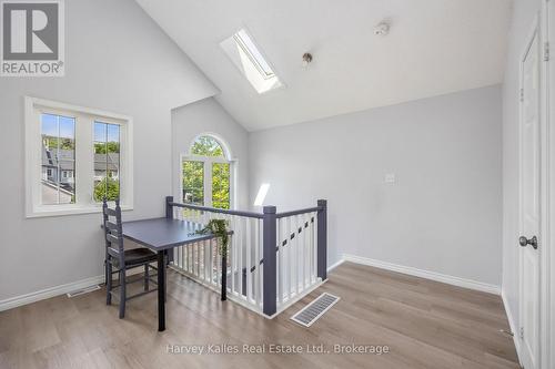 Upper Loft - 37 - 146 Settler'S Way, Blue Mountains, ON - Indoor