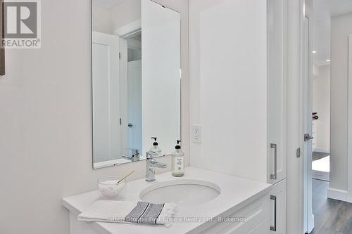 Unit 42 - 3202 Vivian Line, Stratford, ON - Indoor Photo Showing Bathroom