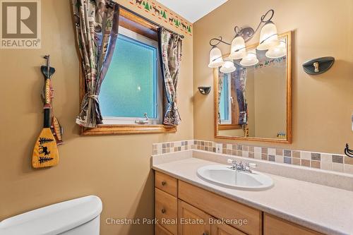 Unit #8 - 1111 Buckeye Road, Muskoka Lakes (Medora), ON - Indoor Photo Showing Bathroom