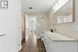 Full Bath w/ Laundry - 