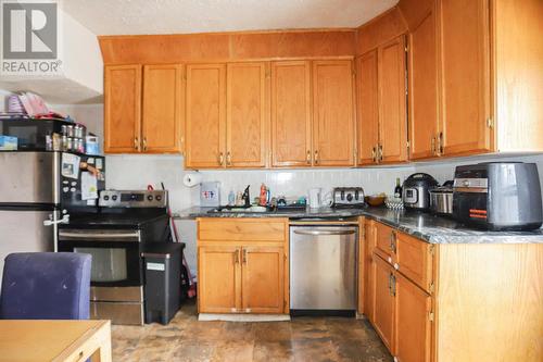 8 Dufferin St, Sault Ste. Marie, ON - Indoor Photo Showing Kitchen