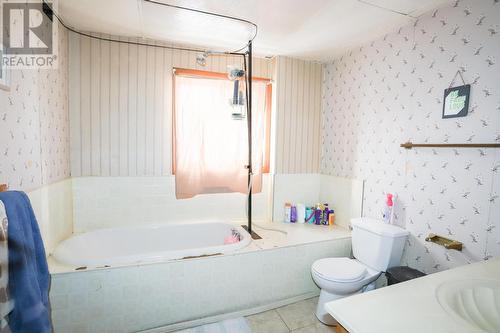 8 Dufferin St, Sault Ste. Marie, ON - Indoor Photo Showing Bathroom