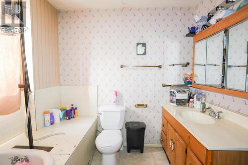 8 Dufferin St, Sault Ste. Marie, ON - Indoor Photo Showing Bathroom