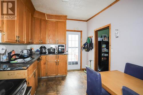 8 Dufferin St, Sault Ste. Marie, ON - Indoor