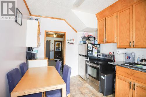 8 Dufferin St, Sault Ste. Marie, ON - Indoor Photo Showing Kitchen