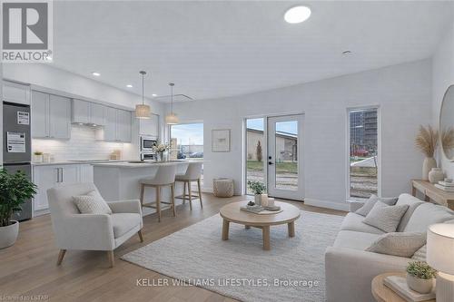 B106 - 2082 Lumen Drive, London South (South A), ON - Indoor Photo Showing Living Room