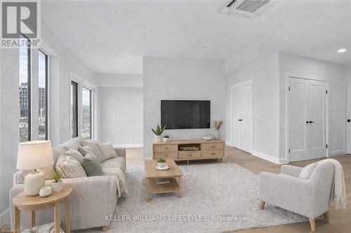 B106 - 2082 Lumen Drive, London South (South A), ON - Indoor Photo Showing Living Room