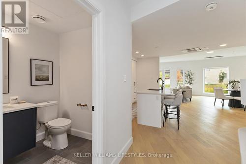 A110 - 2062 Lumen Drive, London South (South A), ON - Indoor Photo Showing Bathroom