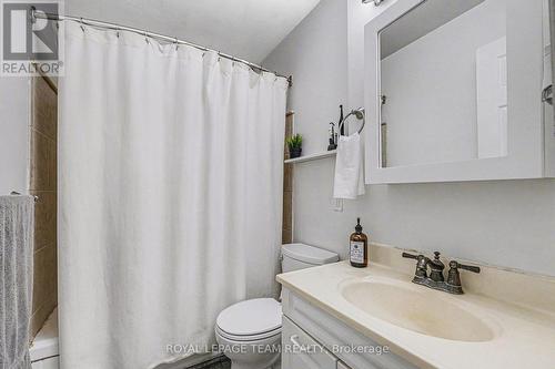 5725 County 18 Road, Augusta, ON - Indoor Photo Showing Bathroom