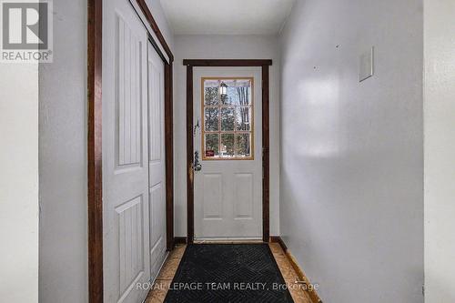 5725 County 18 Road, Augusta, ON - Indoor Photo Showing Other Room