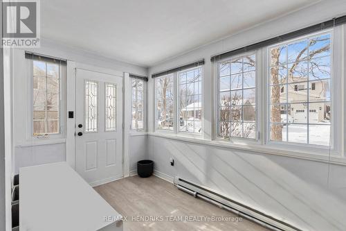 sunroom off front of house - 60 West Street N, Thorold (Thorold Downtown), ON - Indoor Photo Showing Other Room
