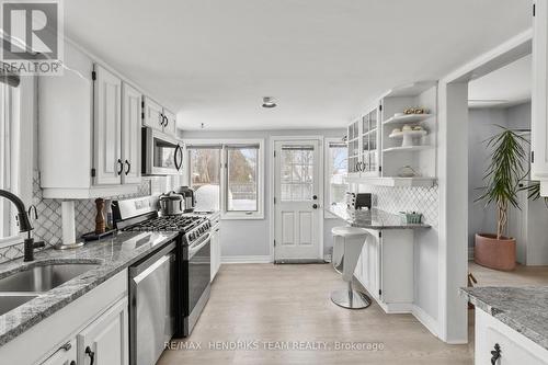 60 West Street N, Thorold (Thorold Downtown), ON - Indoor Photo Showing Kitchen