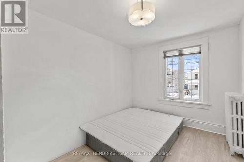 bedroom 3 - 60 West Street N, Thorold (Thorold Downtown), ON - Indoor Photo Showing Bedroom