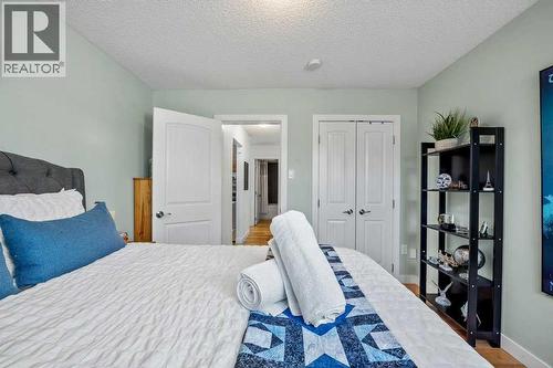 101, 312 15 Avenue Ne, Calgary, AB - Indoor Photo Showing Bedroom