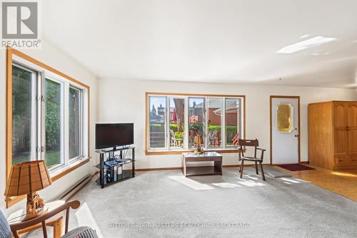 396 Roosevelt Drive, Kingston (City Southwest), ON - Indoor